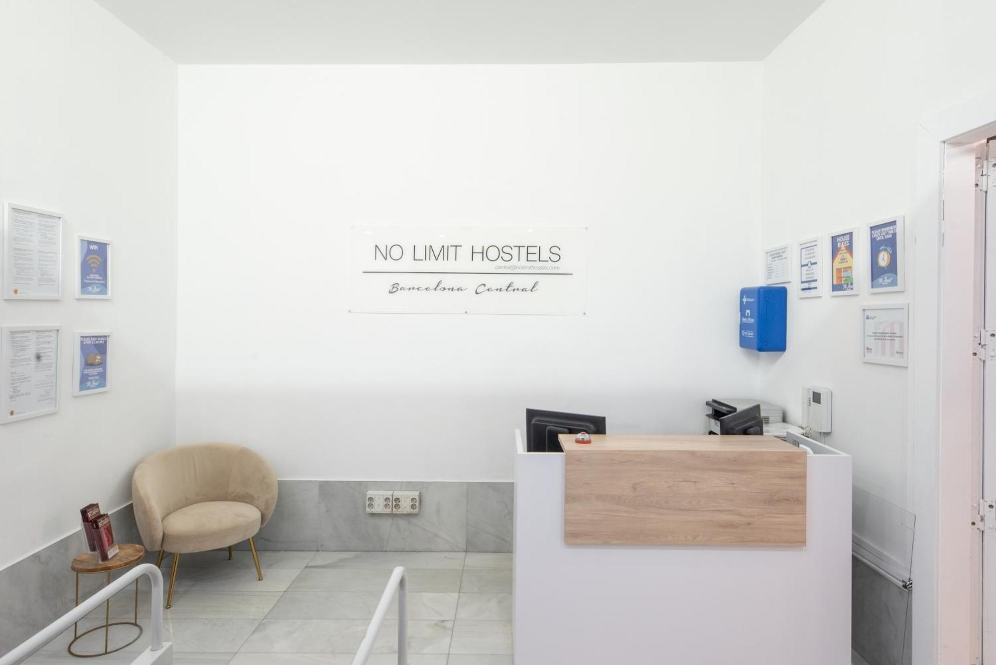 No Limit Barcelona Central Hostel *